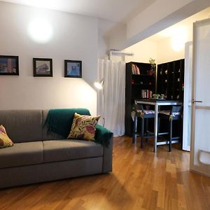 Deluxe Studio